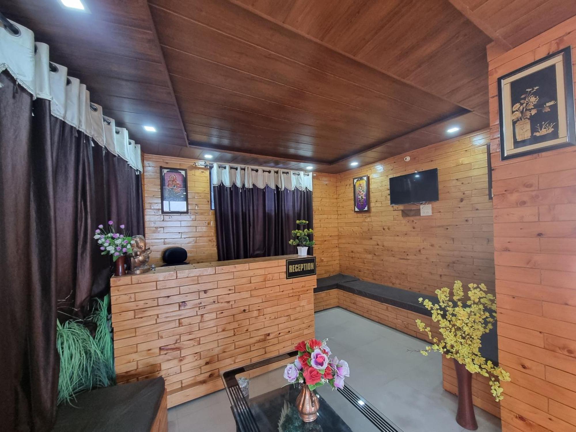 Forest Vibes Kalatop-Rooms And Restaurant Dalhousie Exterior photo