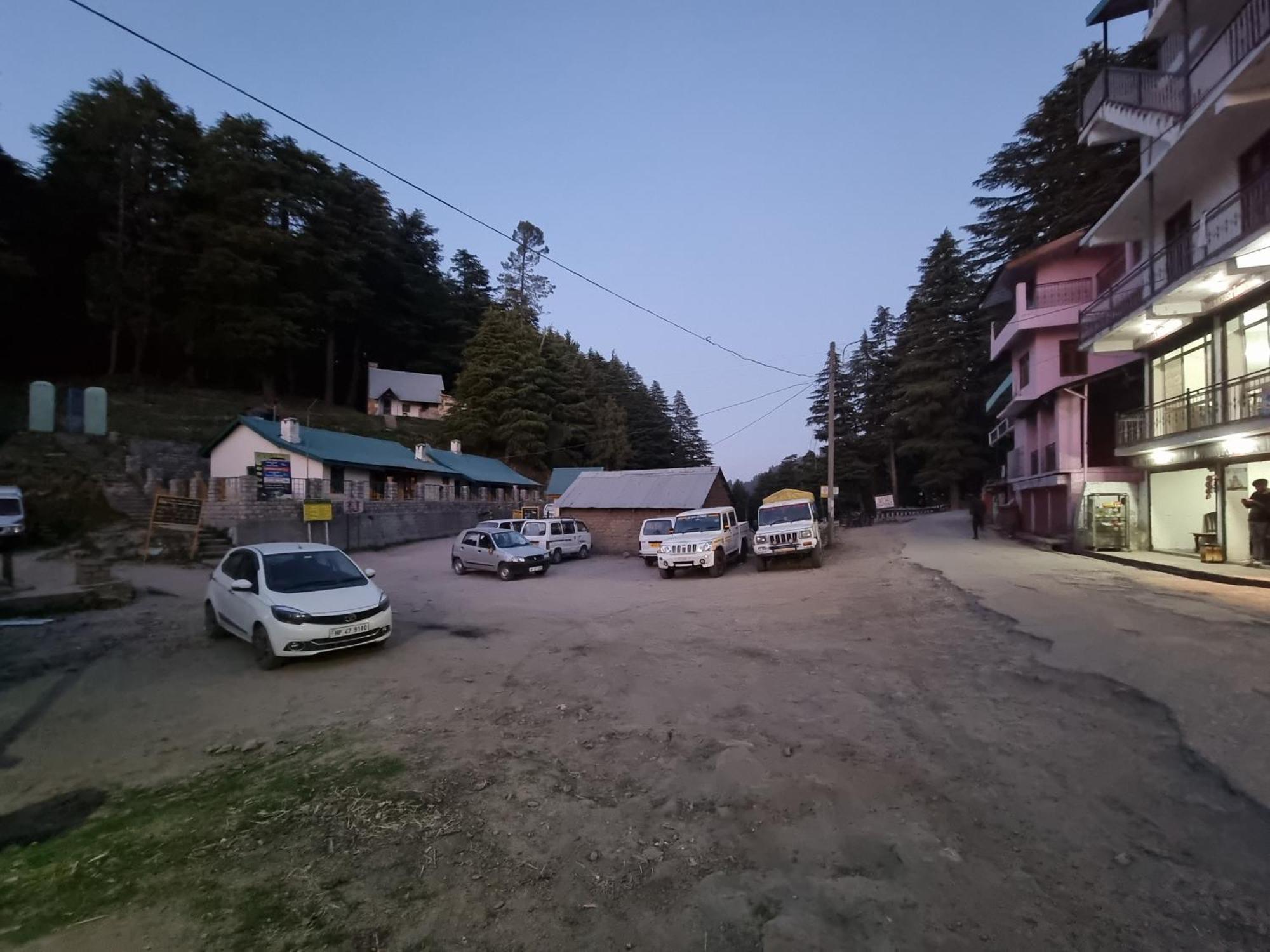 Forest Vibes Kalatop-Rooms And Restaurant Dalhousie Exterior photo